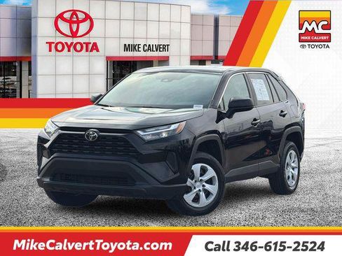 Certified 2025 Toyota RAV4 LE FWD image 1