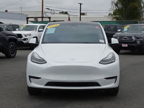 Used 2021 Tesla Model Y Long Range AWD/4WD image 3