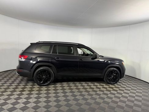 Used 2023 Volkswagen Atlas SE w/ Panoramic Sunroof Package AWD/4WD image 5