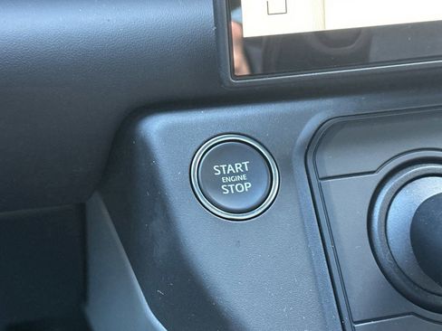 New 2026 Land Rover Defender 110 V8 AWD/4WD image 30