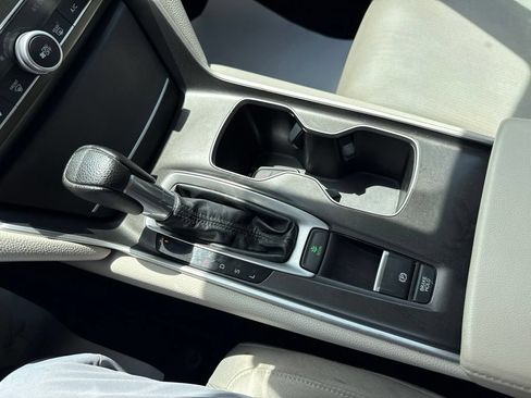 Used 2019 Honda Accord LX image 16