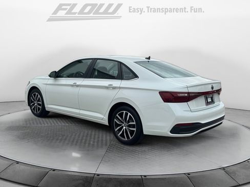 New 2026 Volkswagen Jetta SE image 5