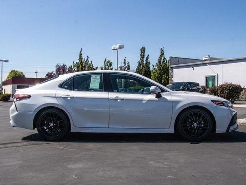 Used 2023 Toyota Camry XSE w/ Navigation Package image 8