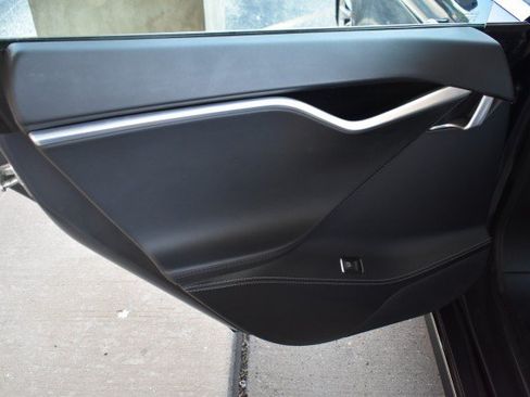 Used 2016 Tesla Model S AWD image 31