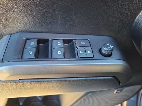 Used 2022 Toyota Tacoma TRD Off-Road w/ TRD Premium Off Road Package AWD/4WD image 30