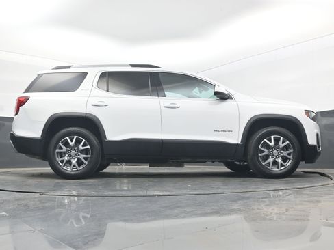 Used 2022 GMC Acadia SLT FWD image 31