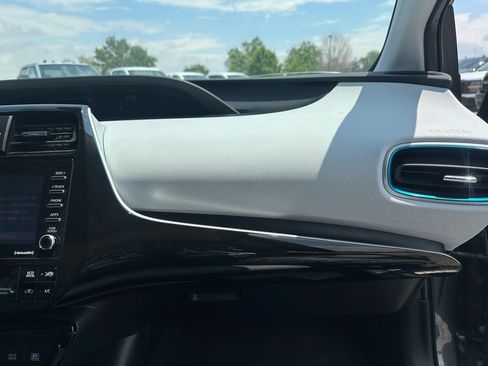 Used 2022 Toyota Prius XLE FWD image 23