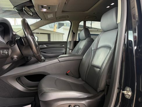Used 2019 Buick Enclave Premium w/ Experience Buick Package AWD/4WD image 9