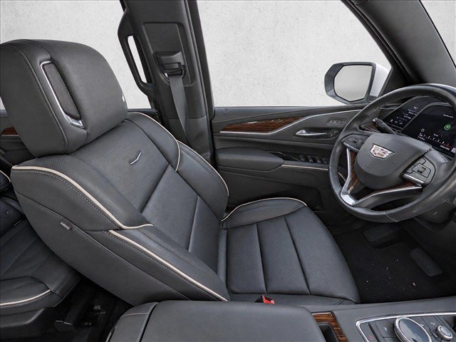 Used 2023 Cadillac Escalade Premium Luxury AWD/4WD image 23