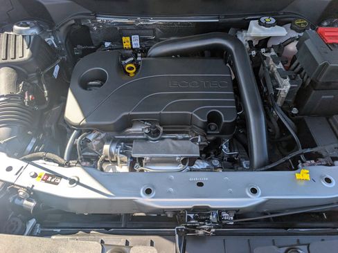 Used 2026 Chevrolet Equinox ACTIV AWD/4WD image 4