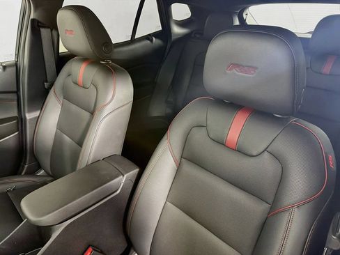 Used 2024 Chevrolet Trax RS w/ Sunroof Package FWD image 20