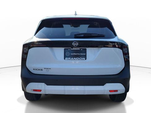 Certified 2025 Nissan Kicks SV FWD image 6