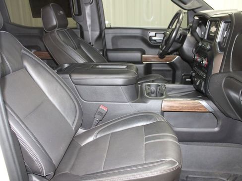 Used 2019 Chevrolet Silverado 1500 High Country w/ Technology Package AWD/4WD image 26