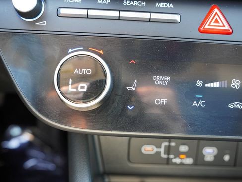 Used 2024 Hyundai Sonata Limited FWD image 28