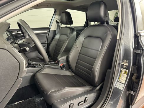 Used 2021 Volkswagen Jetta SE image 13