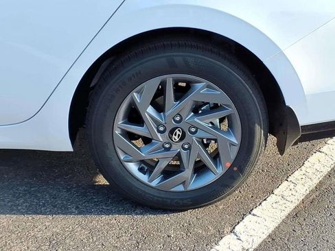 New 2026 Hyundai Elantra Blue FWD image 15