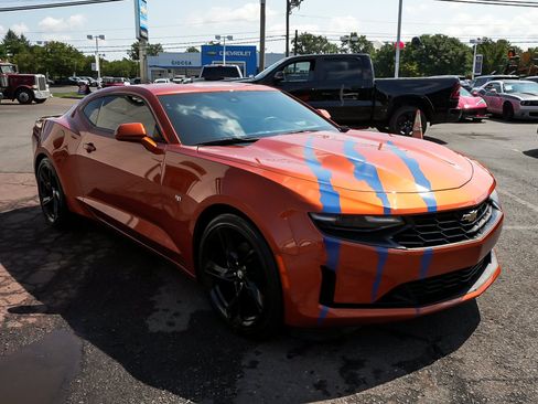 Used 2024 Chevrolet Camaro LT RWD image 3