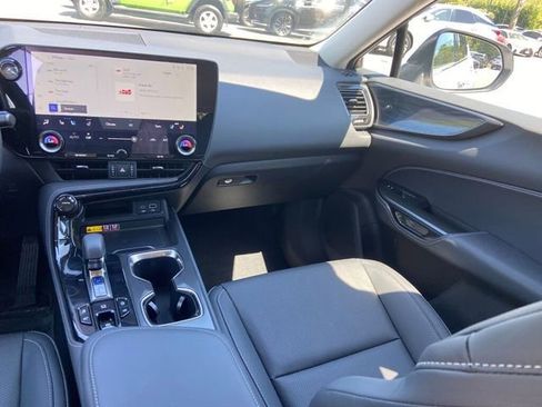 Certified 2025 Lexus NX 350 AWD w/ Accessory Package (2T) image 17