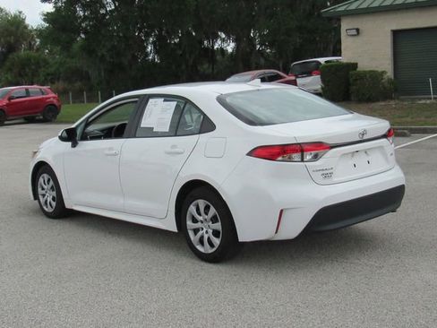 Used 2024 Toyota Corolla LE FWD image 5
