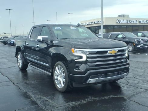 Certified 2025 Chevrolet Silverado 1500 High Country AWD/4WD image 3