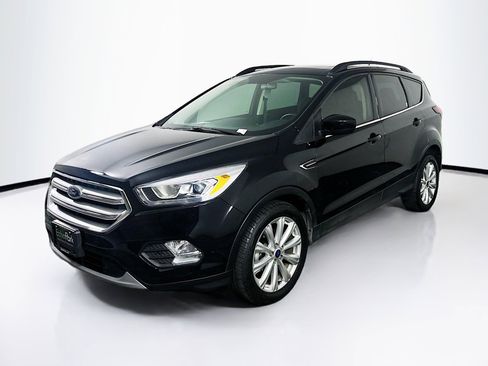 Used 2019 Ford Escape SEL image 3