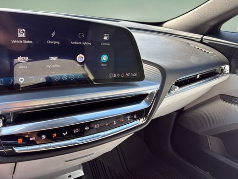 Certified 2024 Cadillac Lyriq Sport AWD/4WD image 37