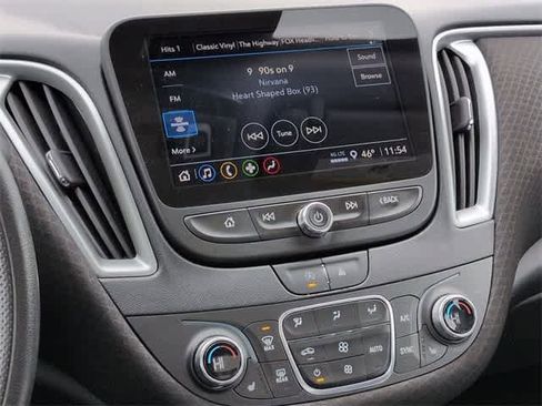 Used 2023 Chevrolet Malibu LT image 30