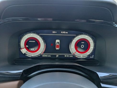 Used 2024 Nissan Pathfinder Platinum w/ Cargo Package image 10