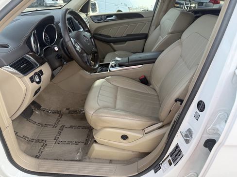 Used 2015 Mercedes-Benz GL 450 4MATIC image 11