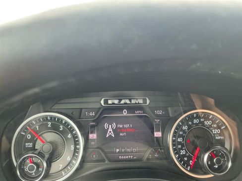 Used 2020 RAM 1500 Laramie AWD/4WD image 6