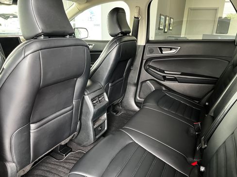 Used 2024 Ford Edge SEL AWD/4WD image 19