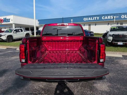 Used 2024 Chevrolet Colorado Z71 w/ Z71 Convenience Package 2 AWD/4WD image 12