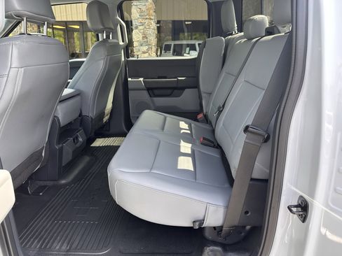Used 2024 Ford F550 4x4 Crew Cab Super Duty image 10