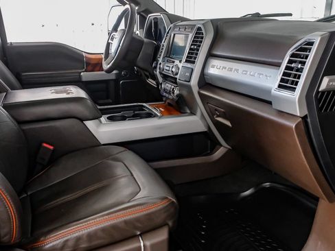 Used 2017 Ford F250 King Ranch w/ King Ranch Ultimate Package AWD/4WD image 12