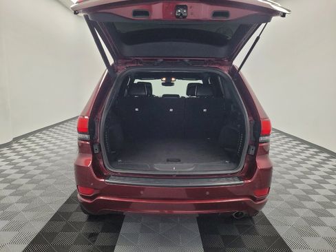 Used 2020 Jeep Grand Cherokee Altitude RWD image 29