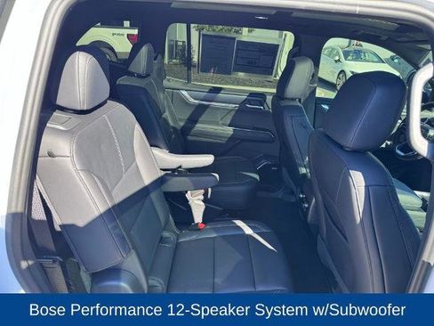 Used 2024 GMC Acadia Elevation image 19