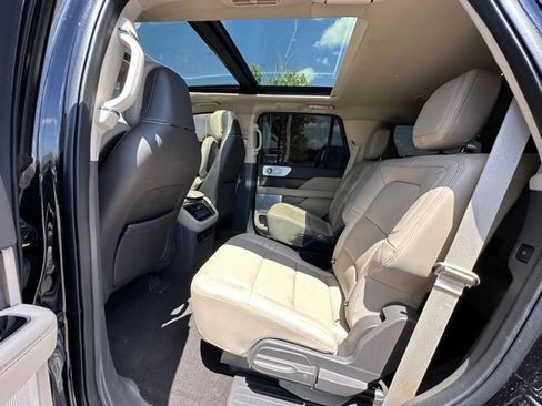 Used 2022 Lincoln Navigator Reserve image 20