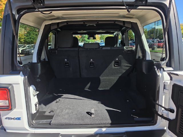 Used 2024 Jeep Wrangler Unlimited w/ Convenience Group AWD/4WD image 22