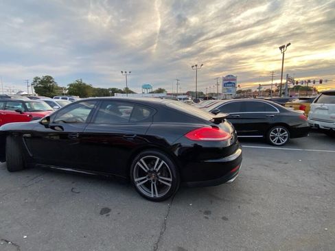 Used 2014 Porsche Panamera 4 w/ Premium Package image 10