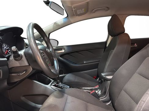 Used 2017 Kia Forte LX FWD image 21