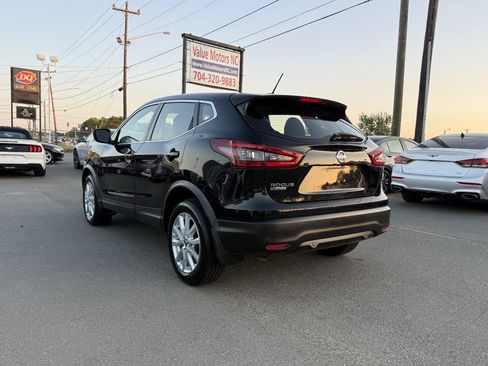Used 2020 Nissan Rogue Sport S w/ Appearance Package FWD image 4