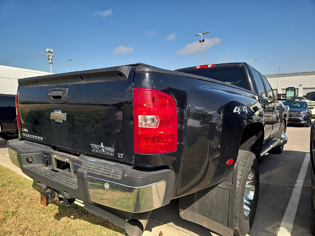 Used 2012 Chevrolet Silverado 3500 LTZ w/ LTZ Plus Package AWD/4WD image 3