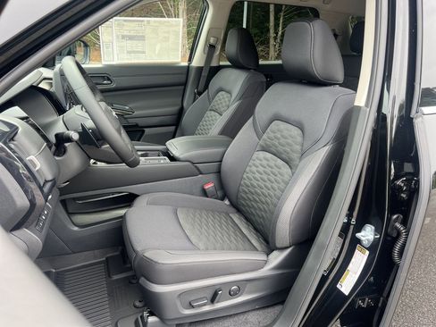 New 2026 Nissan Pathfinder SV FWD image 16