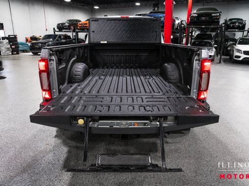 Used 2022 Ford F350 Lariat w/ Lariat Ultimate Package AWD/4WD image 17