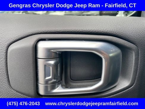 Used 2023 Jeep Wrangler Unlimited Sahara w/ Cold Weather Group AWD/4WD image 37