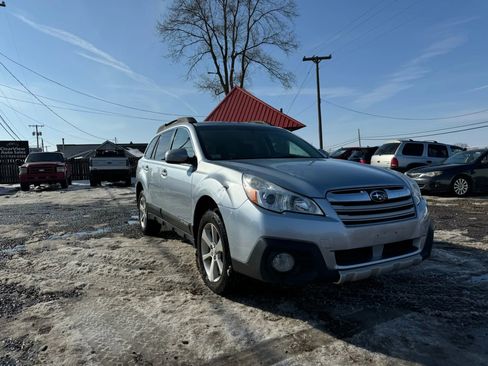 Used 2014 Subaru Outback 2.5i Limited image 4