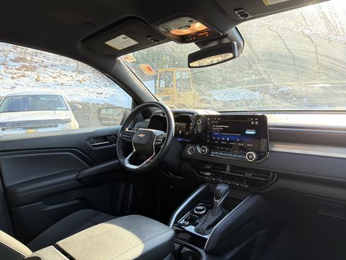 Used 2023 Chevrolet Colorado LT w/ LT Convenience Package II image 15