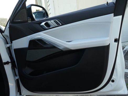 Used 2026 BMW X6 xDrive40i image 18