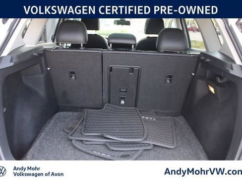 Used 2022 Volkswagen Taos SE w/ Panoramic Sunroof Package AWD/4WD image 11