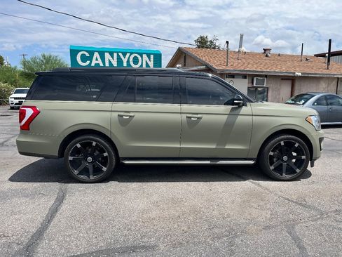 Used 2018 Ford Expedition Max XLT w/ Equipment Group 202A AWD/4WD image 2